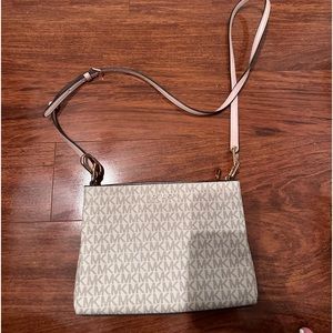 Michael Kors Crossbody bag